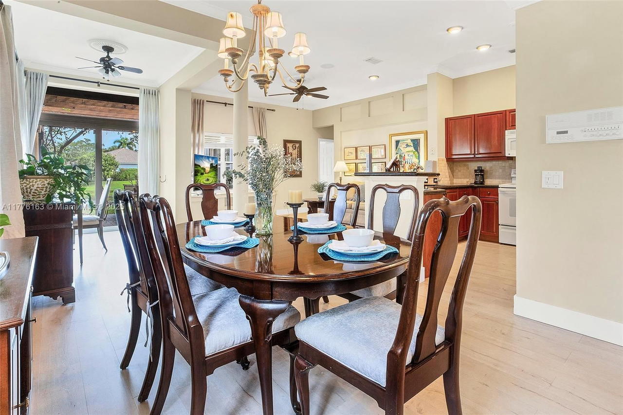Real estate property located at 845 Vista Meadows Dr, Broward, Sector 3 - Parcels H I J, Weston, FL