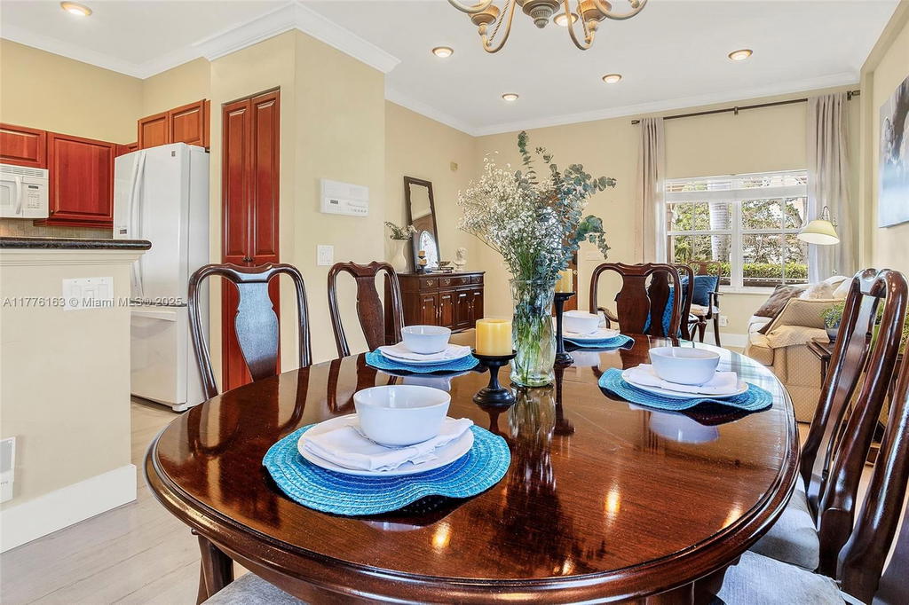 Real estate property located at 845 Vista Meadows Dr, Broward, Sector 3 - Parcels H I J, Weston, FL