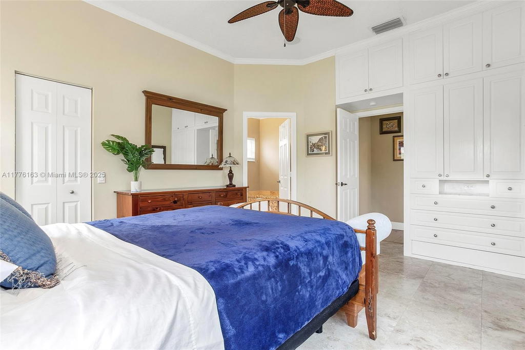 Real estate property located at 845 Vista Meadows Dr, Broward, Sector 3 - Parcels H I J, Weston, FL