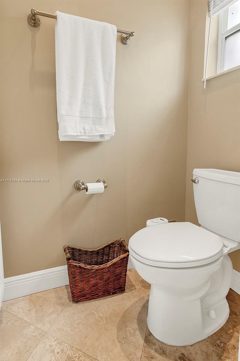 Real estate property located at 845 Vista Meadows Dr, Broward, Sector 3 - Parcels H I J, Weston, FL