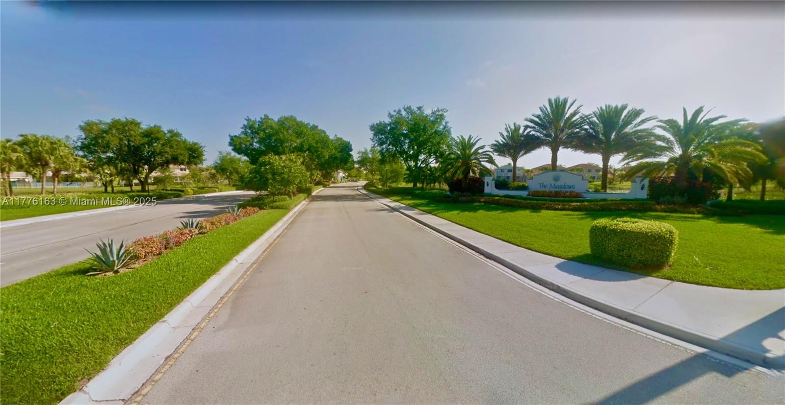Real estate property located at 845 Vista Meadows Dr, Broward, Sector 3 - Parcels H I J, Weston, FL