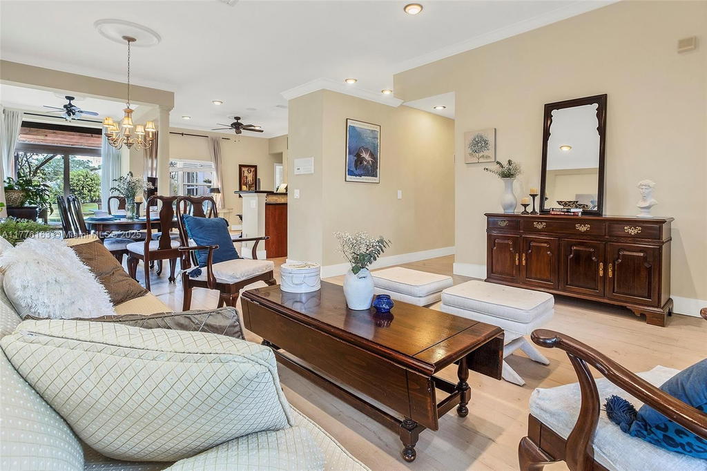 Real estate property located at 845 Vista Meadows Dr, Broward, Sector 3 - Parcels H I J, Weston, FL