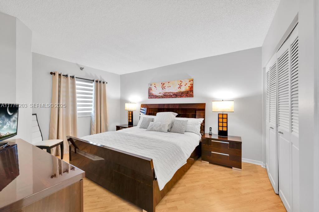 Real estate property located at , Miami-dade, Les Pelicans (the Pelican, Sunny Isles Beach, FL