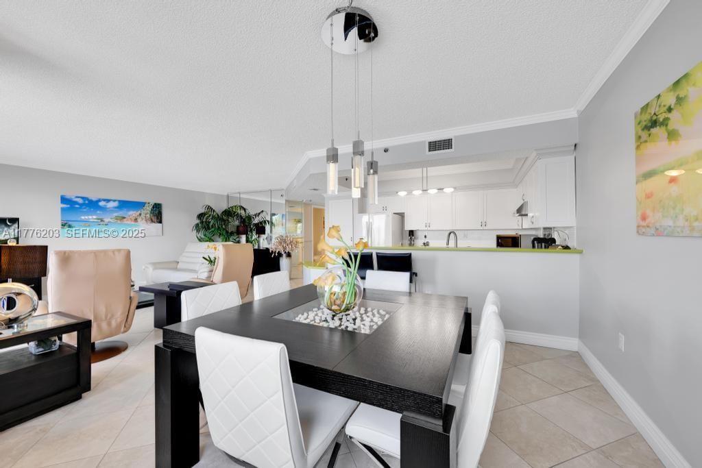 Real estate property located at , Miami-dade, Les Pelicans (the Pelican, Sunny Isles Beach, FL