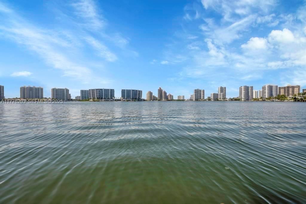 Real estate property located at , Miami-dade, Les Pelicans (the Pelican, Sunny Isles Beach, FL