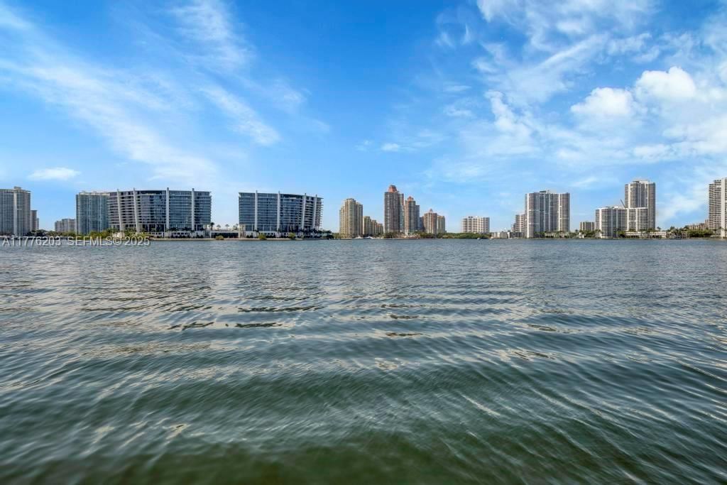 Real estate property located at , Miami-dade, Les Pelicans (the Pelican, Sunny Isles Beach, FL