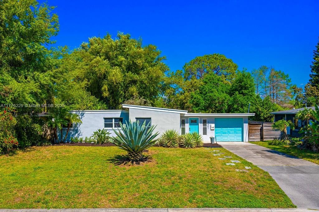 Real estate property located at 2501 Weber, Orange, Phillips 1st Rep Of Lakewo, Orlando, FL