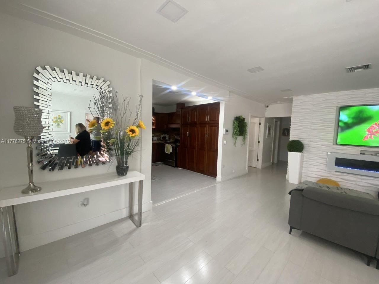 Real estate property located at 291 Cir Dr, Miami-dade, Deer Pk Addn, Hialeah, FL