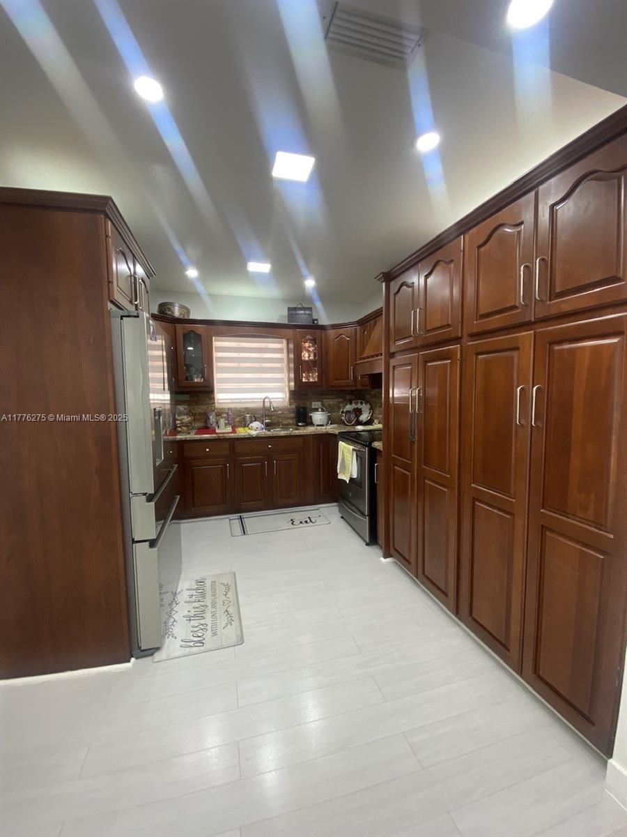 Real estate property located at 291 Cir Dr, Miami-dade, Deer Pk Addn, Hialeah, FL