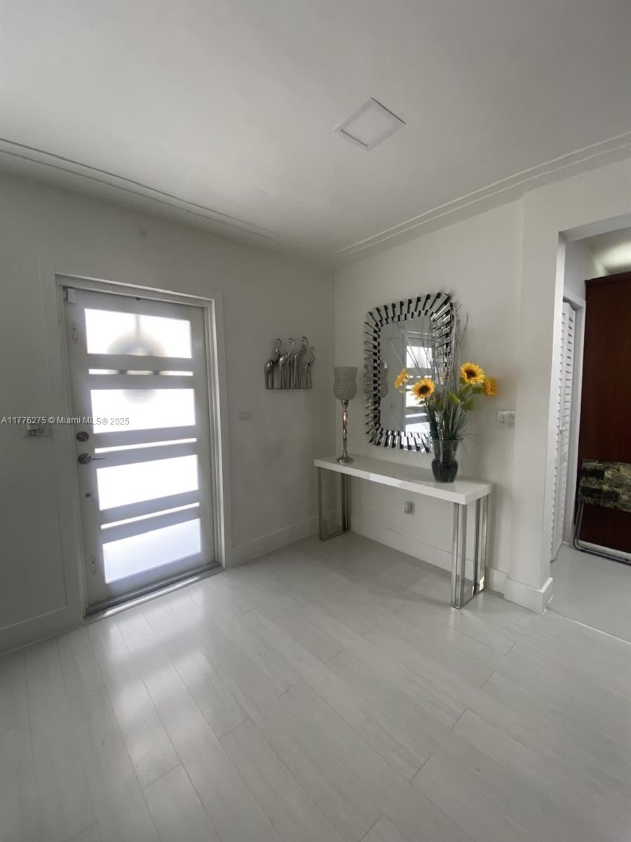 Real estate property located at 291 Cir Dr, Miami-dade, Deer Pk Addn, Hialeah, FL