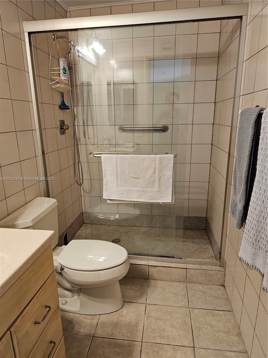 Real estate property located at 13186 10th Ln, Miami-dade, Trail Run Sec 3, Miami, FL