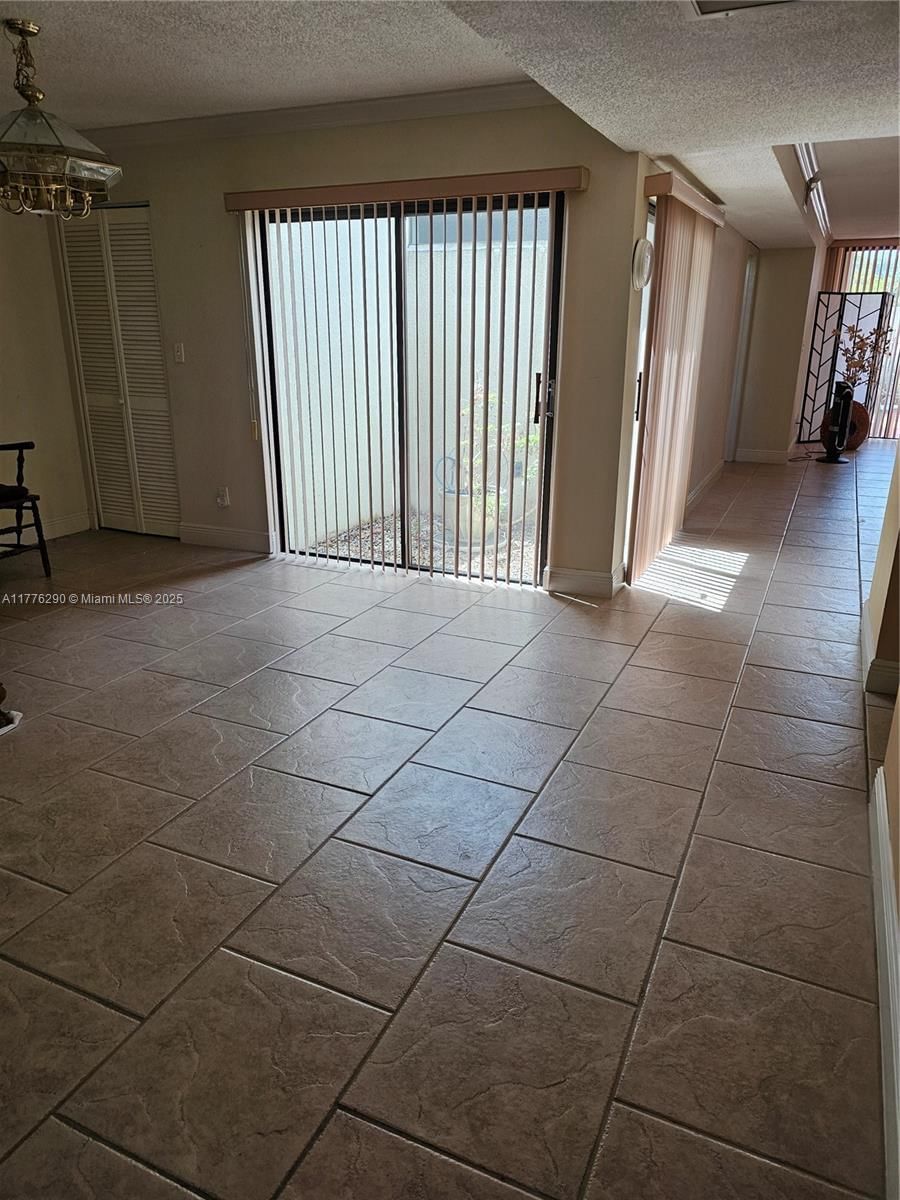 Real estate property located at 13186 10th Ln, Miami-dade, Trail Run Sec 3, Miami, FL