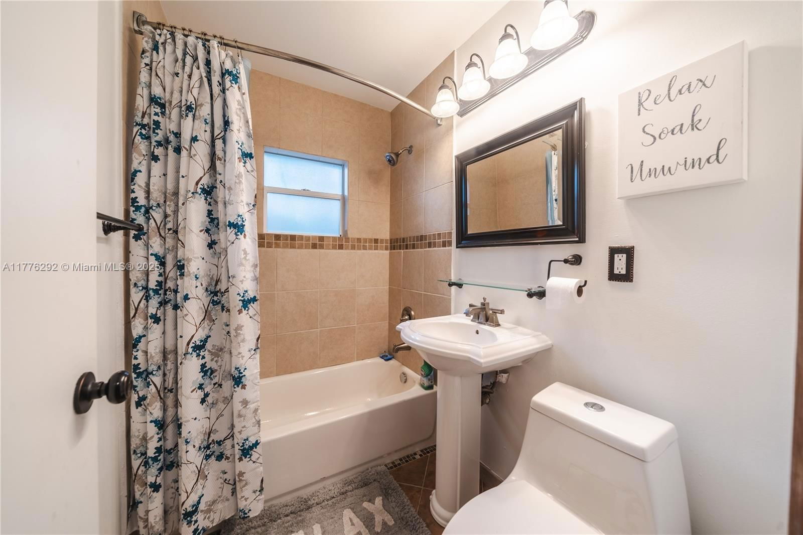 Real estate property located at 1330 Ontario Dr, Palm Beach, Lake Osborne Estates 6, Lake Worth, FL