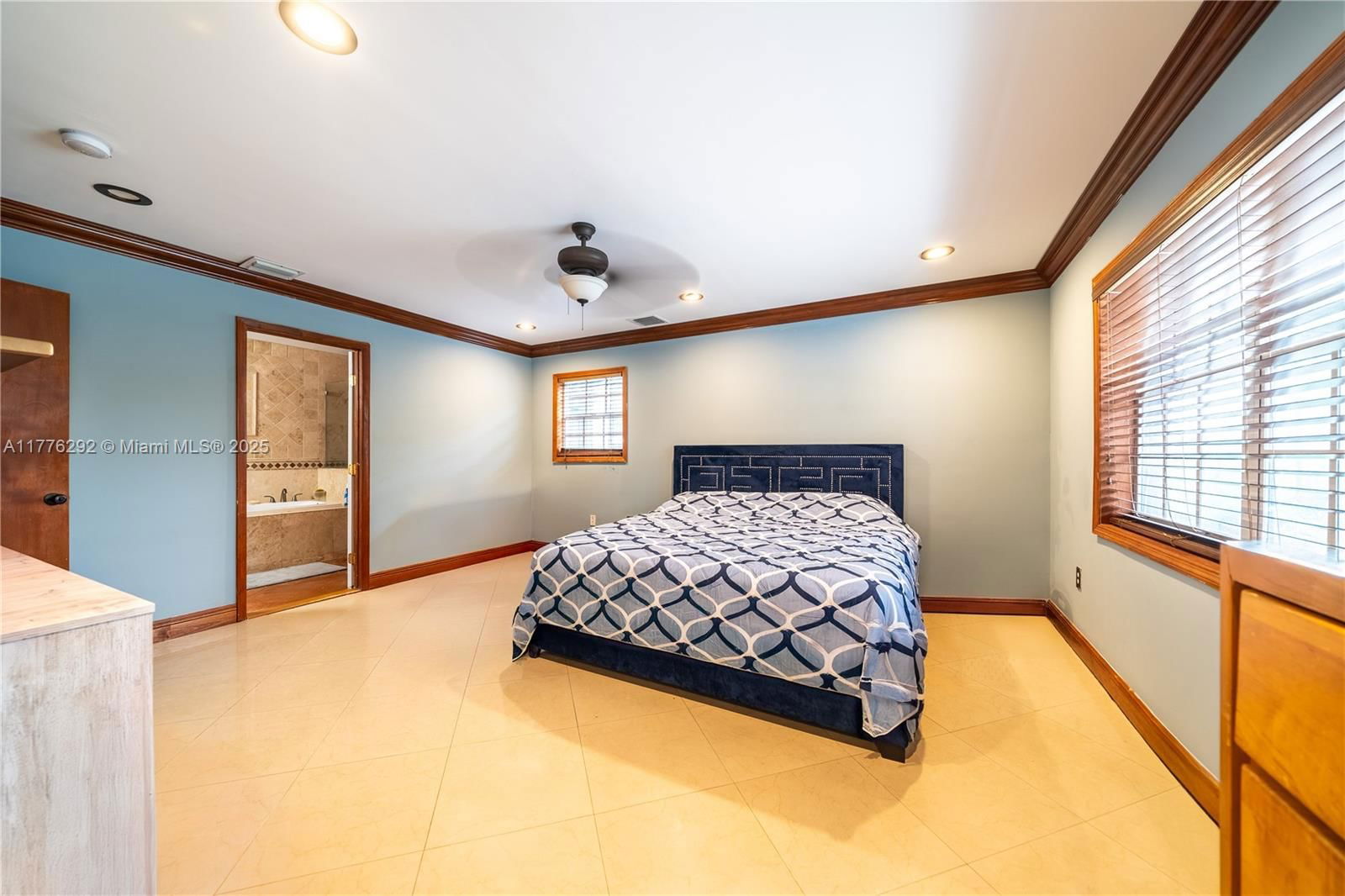 Real estate property located at 1330 Ontario Dr, Palm Beach, Lake Osborne Estates 6, Lake Worth, FL
