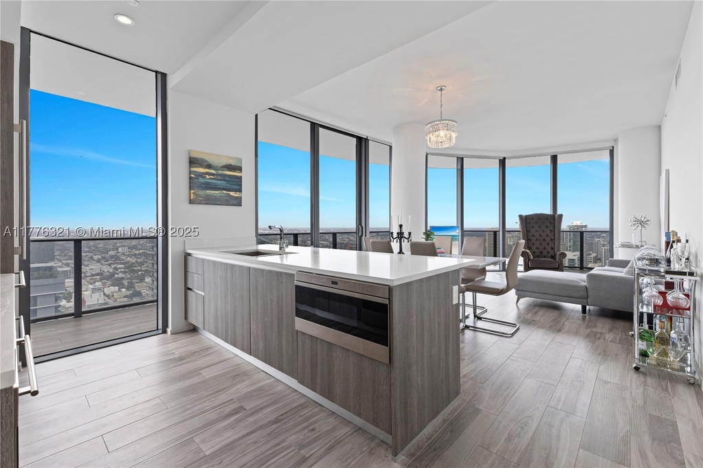 Real estate property located at 801 Miami Ave #5209, Miami-dade, 801 Sma Residences Condo, Miami, FL