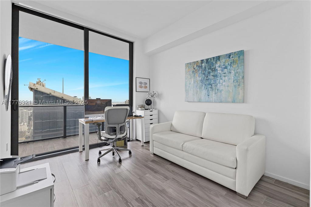 Real estate property located at 801 Miami Ave #5209, Miami-dade, 801 Sma Residences Condo, Miami, FL