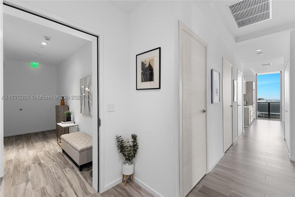 Real estate property located at 801 Miami Ave #5209, Miami-dade, 801 Sma Residences Condo, Miami, FL