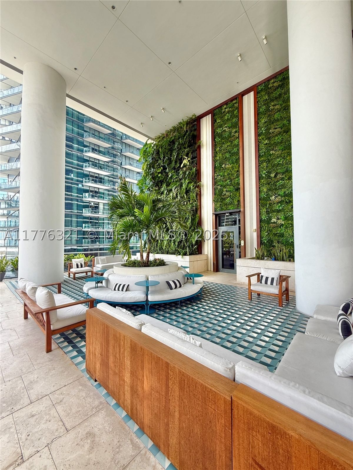 Real estate property located at 801 Miami Ave #5209, Miami-dade, 801 Sma Residences Condo, Miami, FL