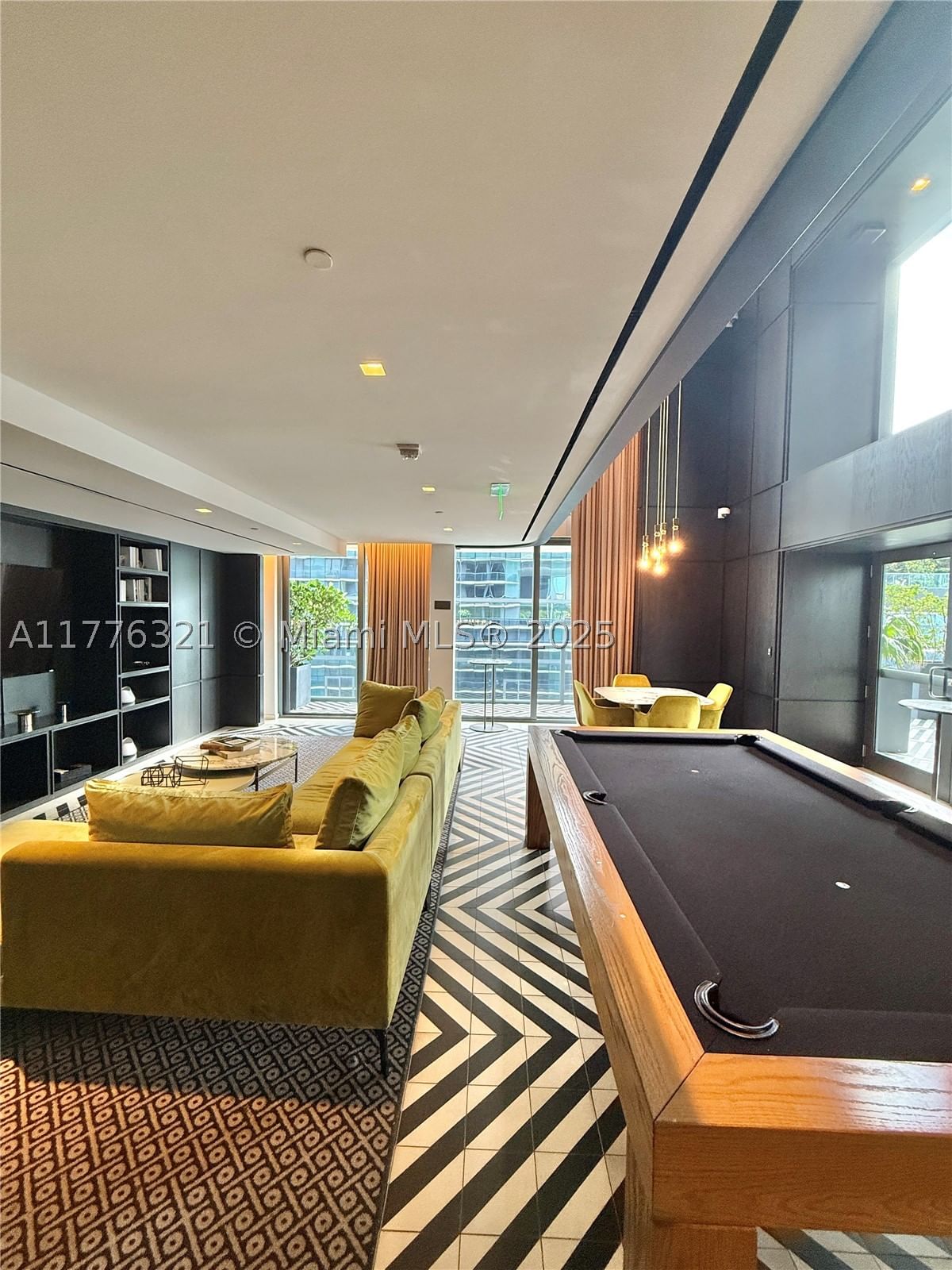 Real estate property located at 801 Miami Ave #5209, Miami-dade, 801 Sma Residences Condo, Miami, FL