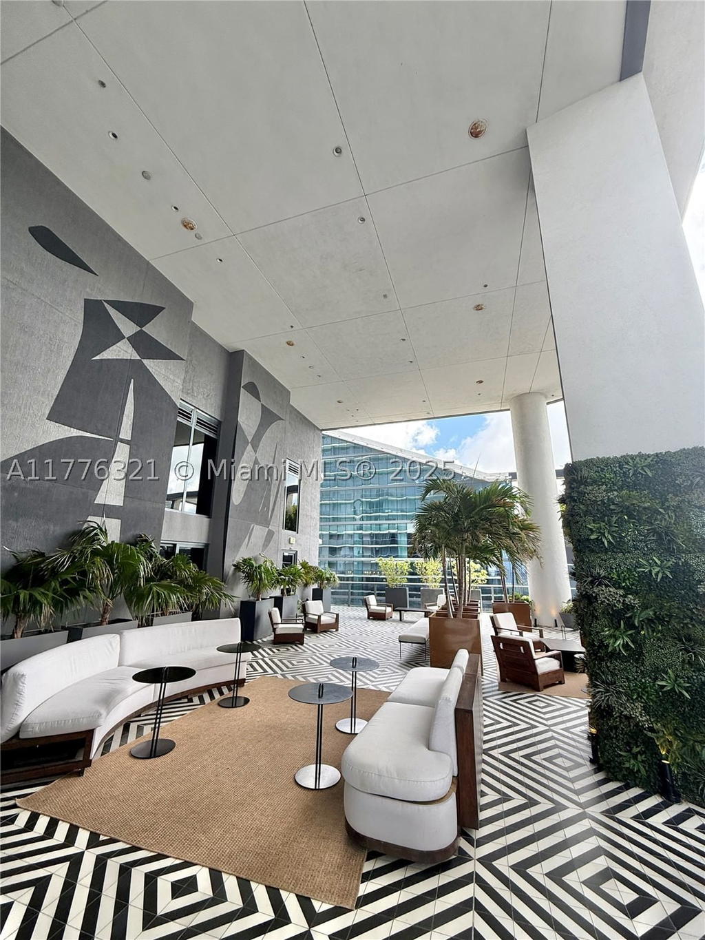 Real estate property located at 801 Miami Ave #5209, Miami-dade, 801 Sma Residences Condo, Miami, FL