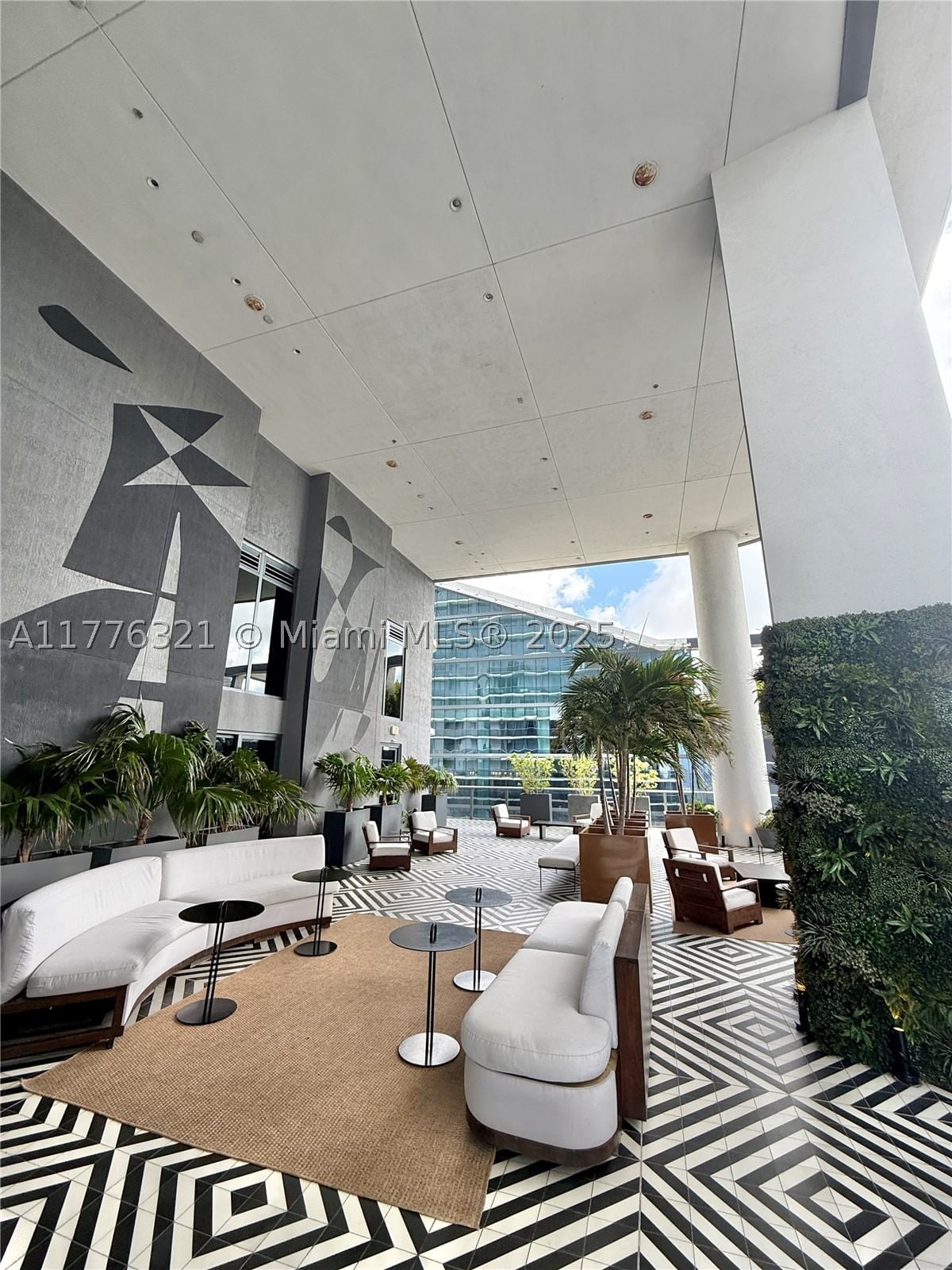 Real estate property located at 801 Miami Ave #5209, Miami-dade, 801 Sma Residences Condo, Miami, FL