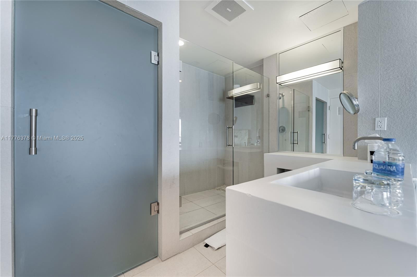 Real estate property located at 3101 Bayshore Dr #1504, Broward, Fort Lauderdale Residence, Fort Lauderdale, FL