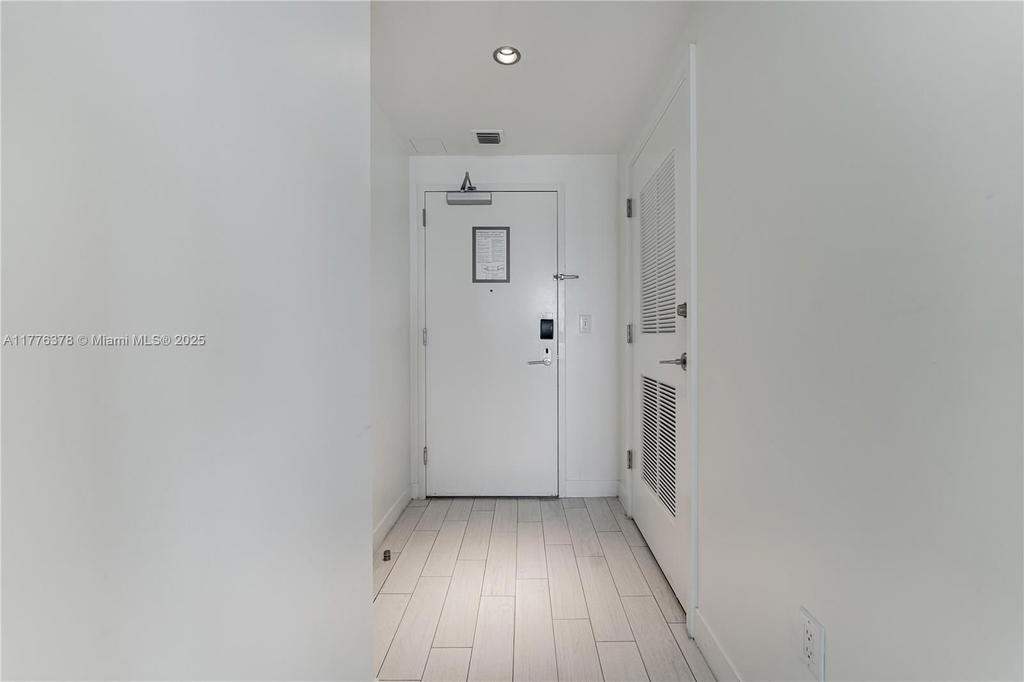 Real estate property located at 3101 Bayshore Dr #1504, Broward, Fort Lauderdale Residence, Fort Lauderdale, FL