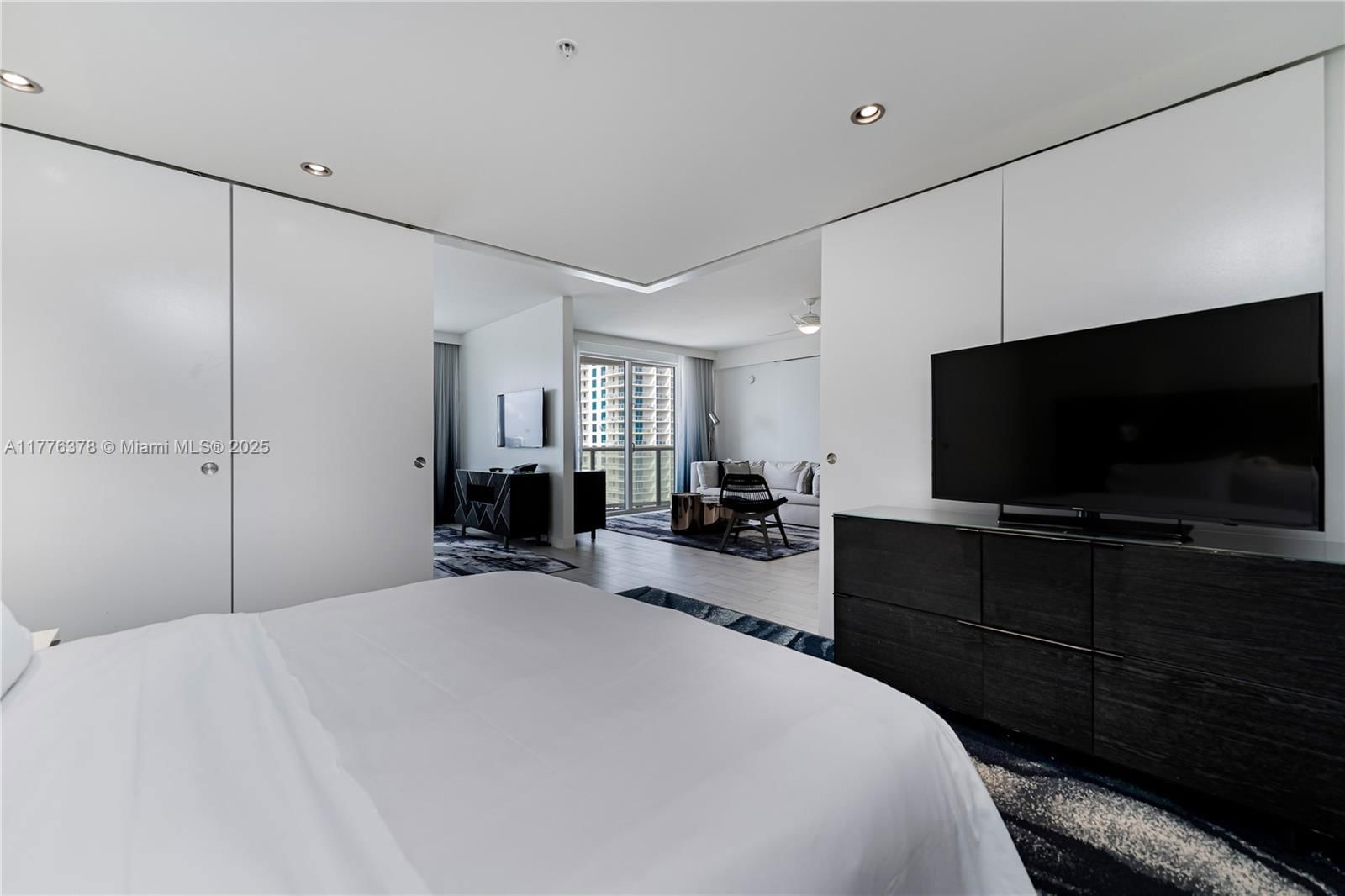 Real estate property located at 3101 Bayshore Dr #1504, Broward, Fort Lauderdale Residence, Fort Lauderdale, FL
