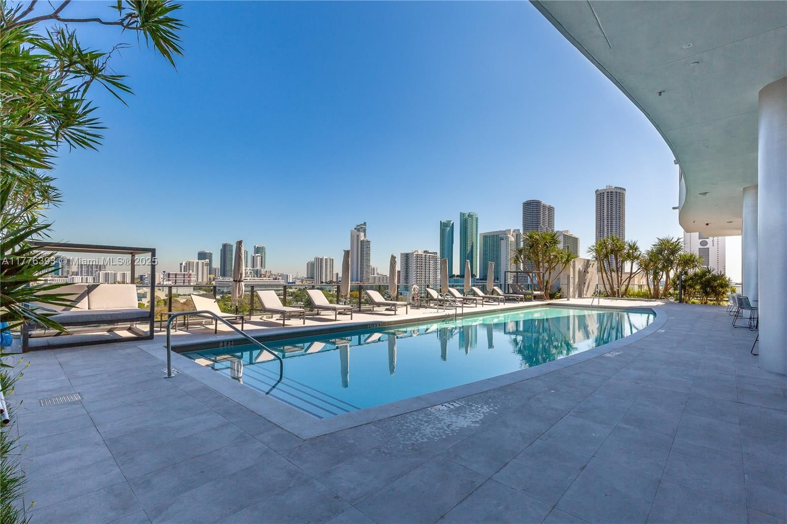 Real estate property located at 1600 1st Ave #2615, Miami-dade, Canvas Condo, Miami, FL