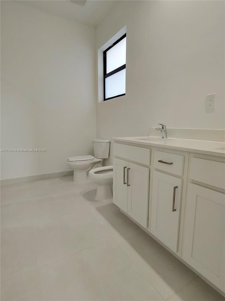 Real estate property located at 14428 13th Ter, Miami-dade, Century Pointe, Miami, FL
