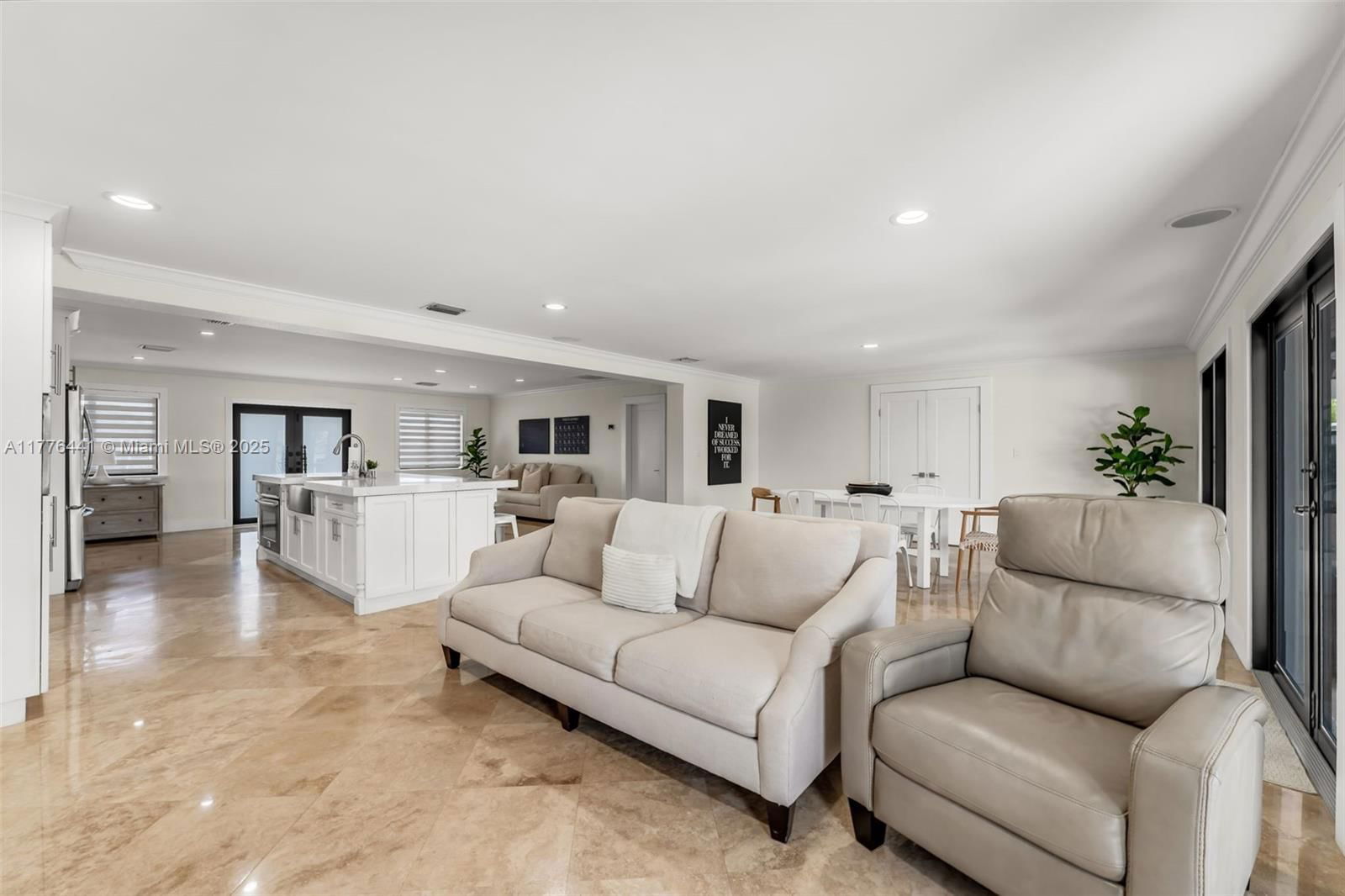 Real estate property located at 17921 85th Ave, Miami-dade, Palm Springs North Sec S, Hialeah, FL