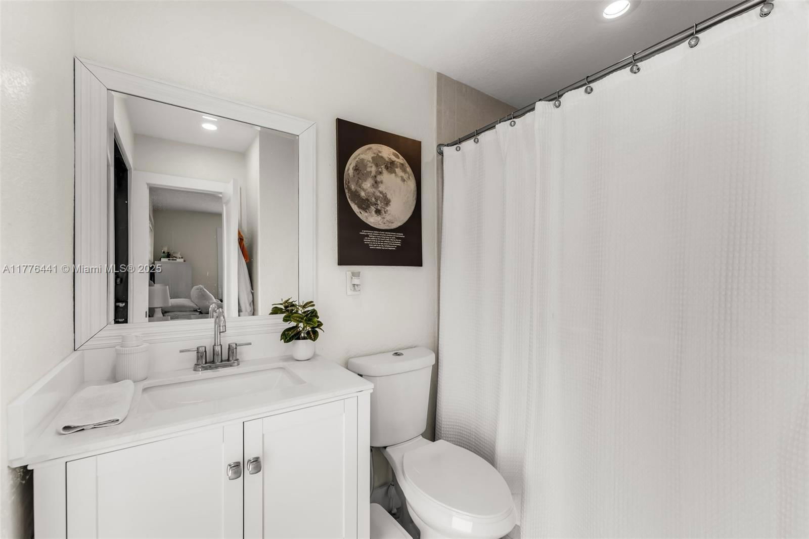 Real estate property located at 17921 85th Ave, Miami-dade, Palm Springs North Sec S, Hialeah, FL