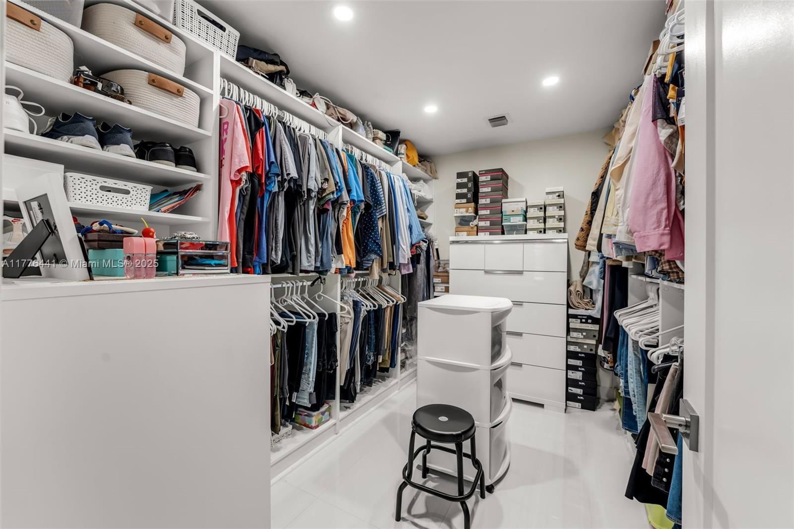 Real estate property located at 17921 85th Ave, Miami-dade, Palm Springs North Sec S, Hialeah, FL