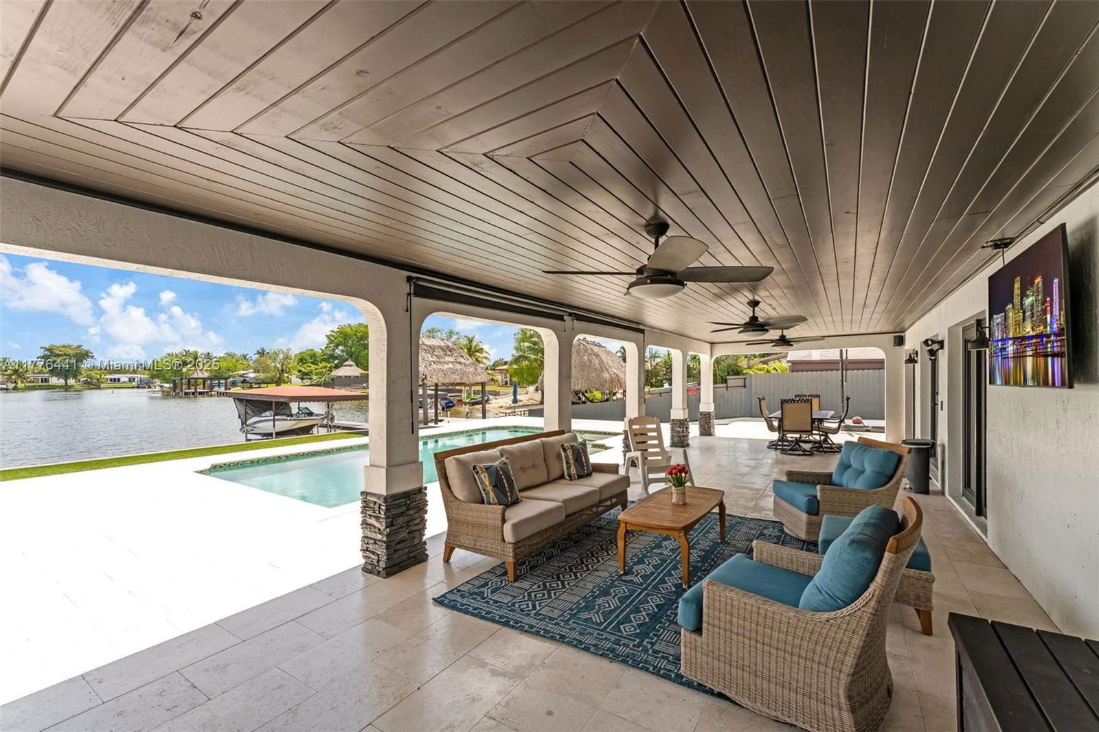 Real estate property located at 17921 85th Ave, Miami-dade, Palm Springs North Sec S, Hialeah, FL