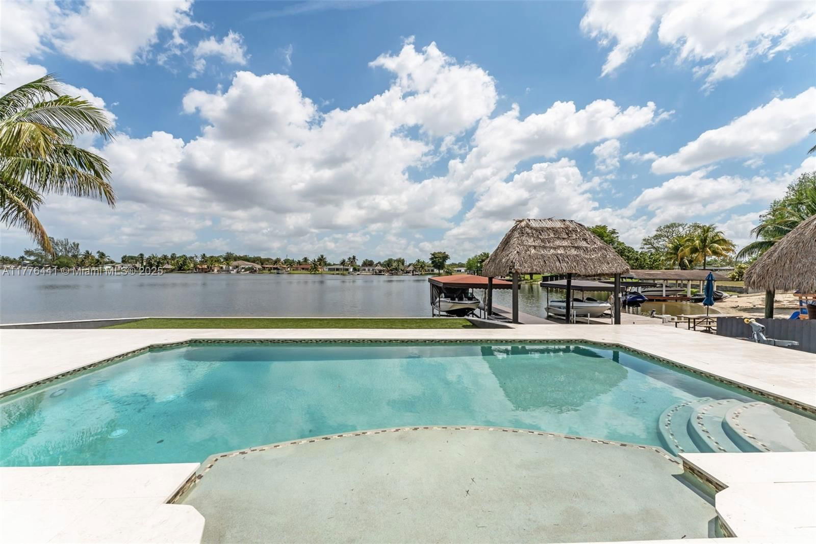 Real estate property located at 17921 85th Ave, Miami-dade, Palm Springs North Sec S, Hialeah, FL