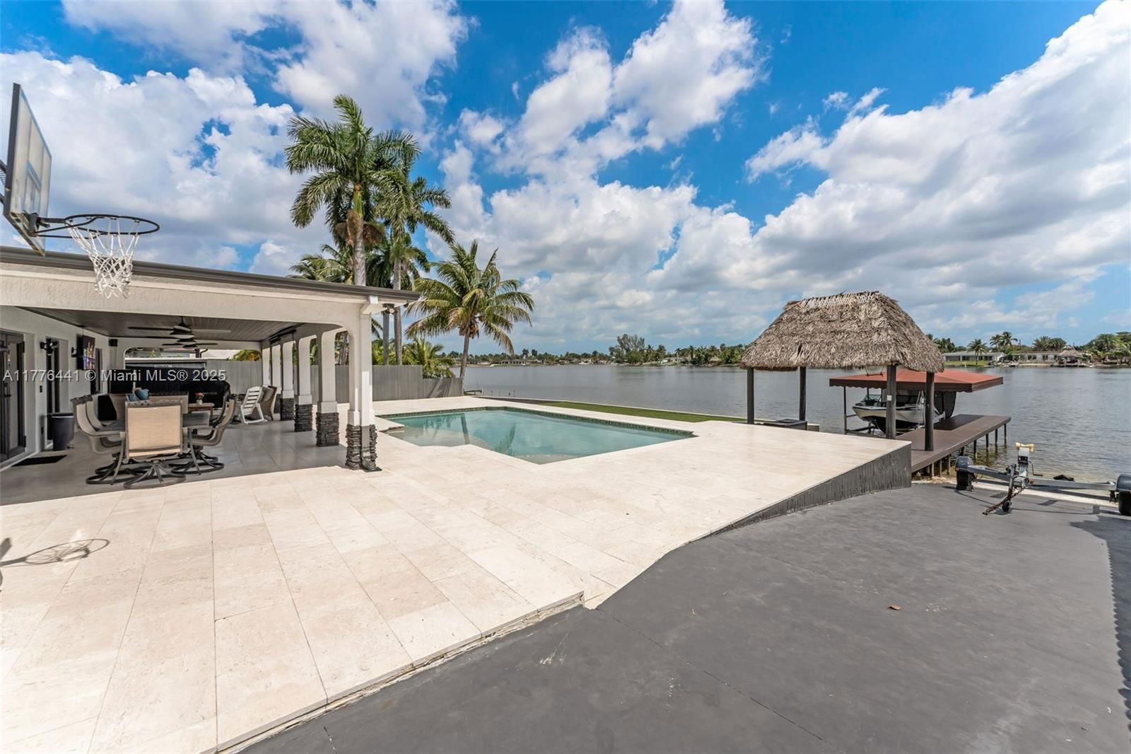 Real estate property located at 17921 85th Ave, Miami-dade, Palm Springs North Sec S, Hialeah, FL