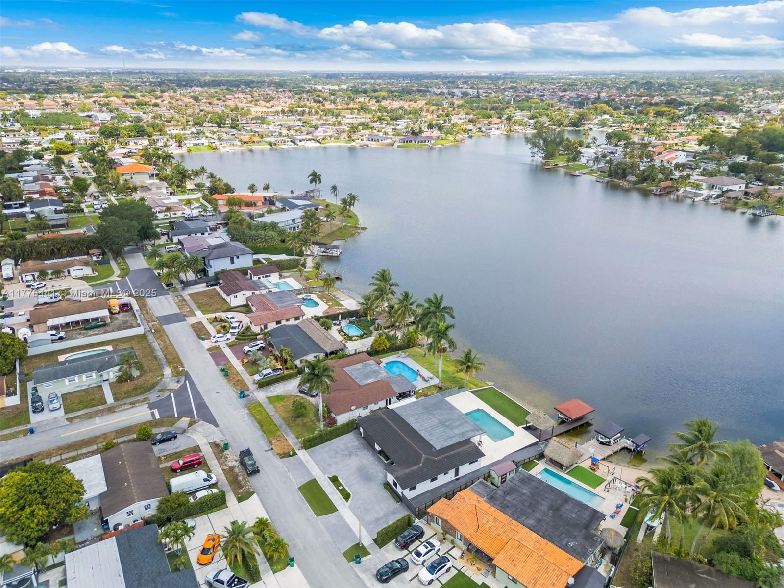 Real estate property located at 17921 85th Ave, Miami-dade, Palm Springs North Sec S, Hialeah, FL