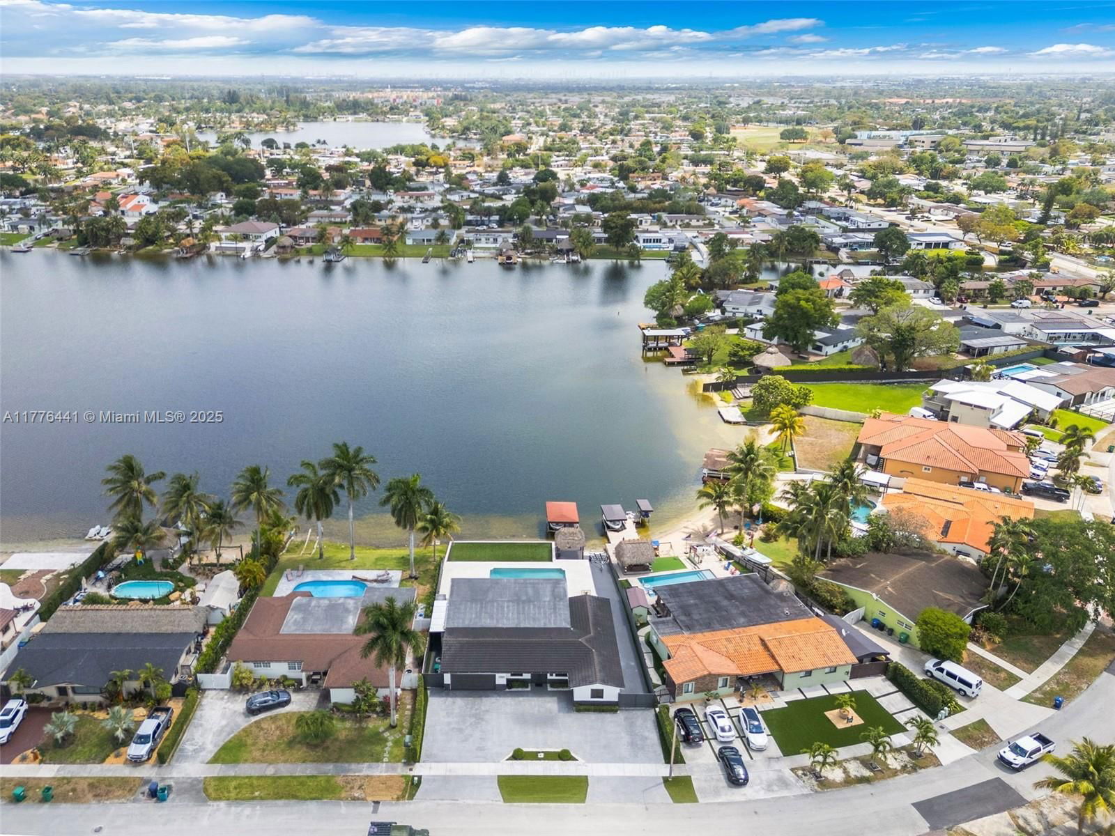 Real estate property located at 17921 85th Ave, Miami-dade, Palm Springs North Sec S, Hialeah, FL