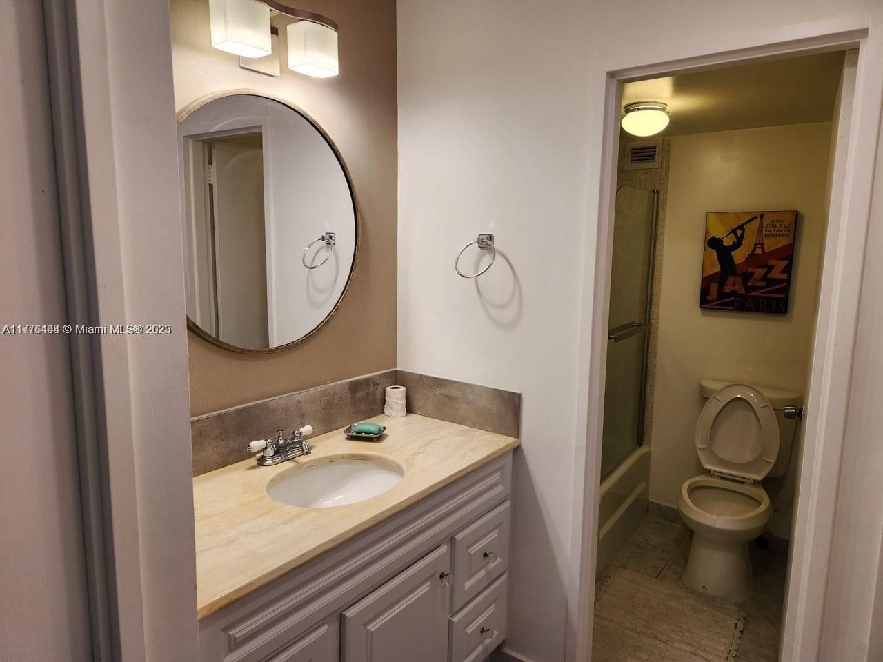 Real estate property located at 5700 Collins Ave #4N, Miami-dade, Seacoast 5700 Condo, Miami Beach, FL