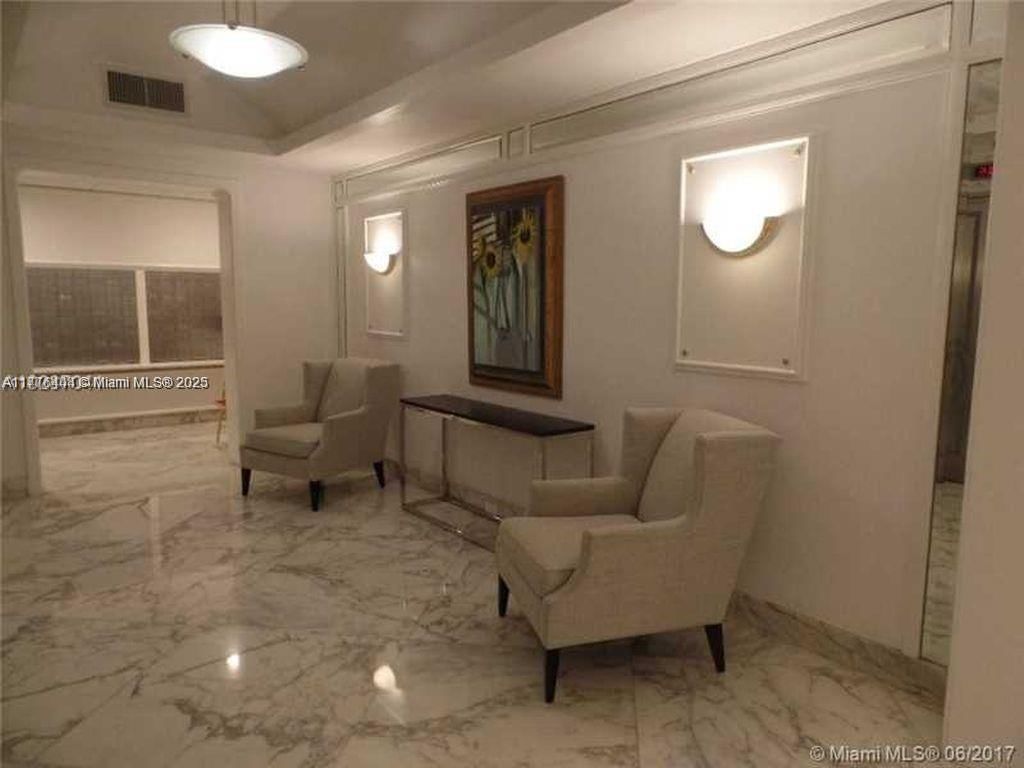Real estate property located at 5700 Collins Ave #4N, Miami-dade, Seacoast 5700 Condo, Miami Beach, FL