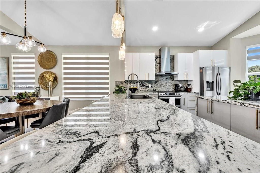 Real estate property located at 19366 25th Ct, Broward, Sunset Lakes Plat Two, Miramar, FL