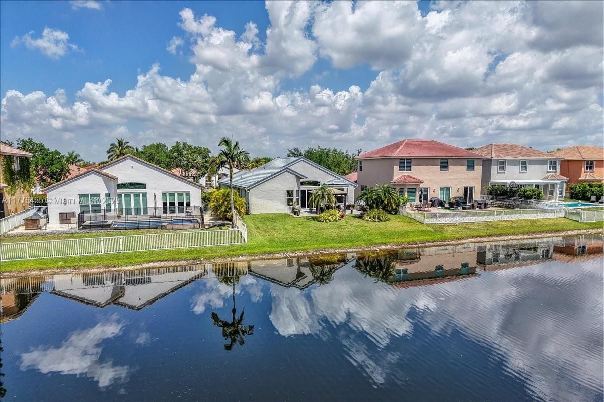 Real estate property located at 19366 25th Ct, Broward, Sunset Lakes Plat Two, Miramar, FL