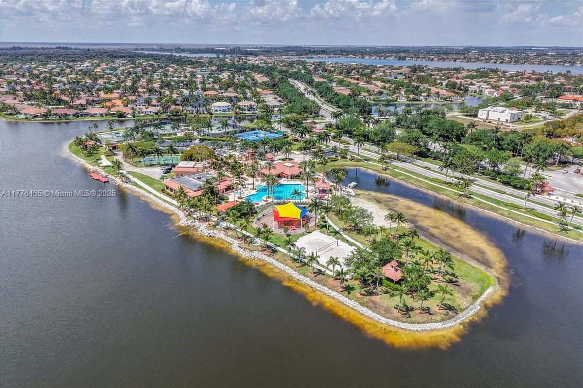 Real estate property located at 19366 25th Ct, Broward, Sunset Lakes Plat Two, Miramar, FL