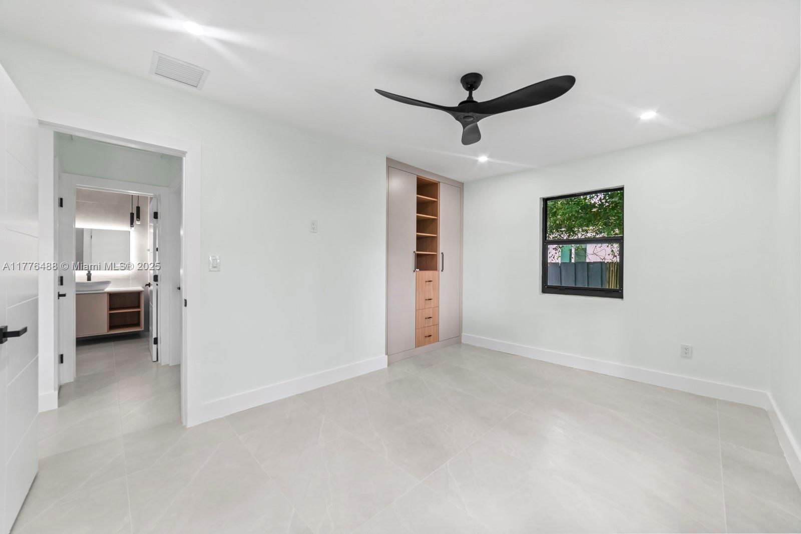 Real estate property located at 31 Carlisle Dr, Miami-dade, Rev Pl Of Country Club Es, Miami Springs, FL