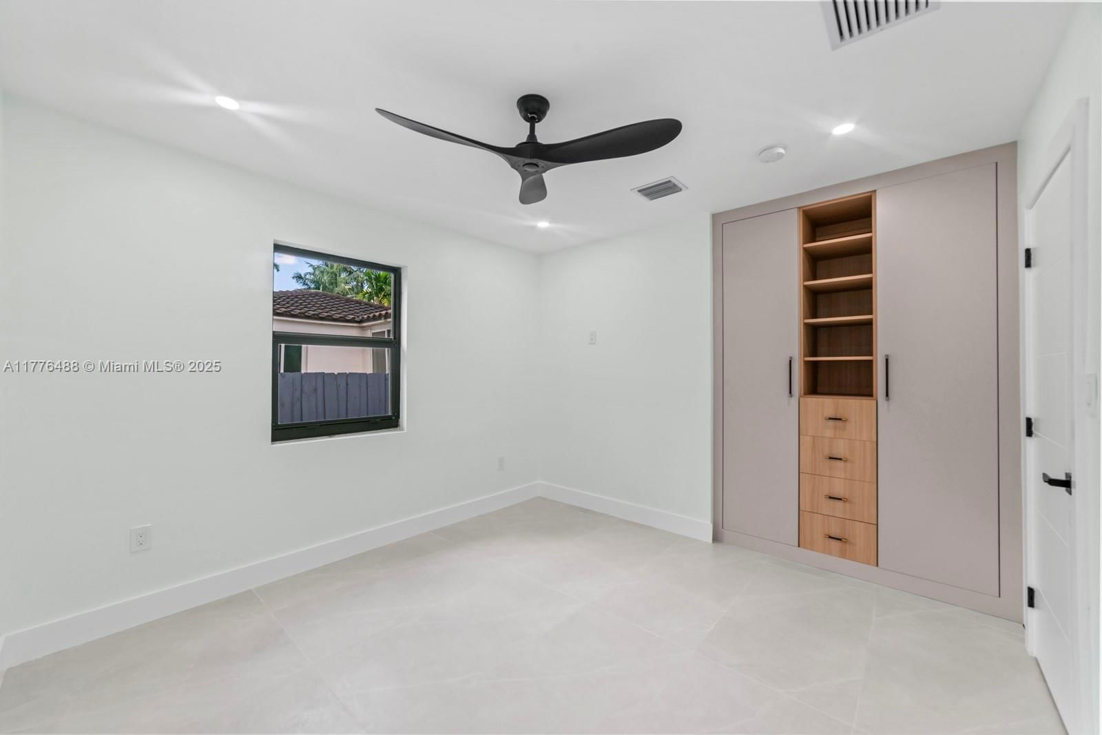 Real estate property located at 31 Carlisle Dr, Miami-dade, Rev Pl Of Country Club Es, Miami Springs, FL