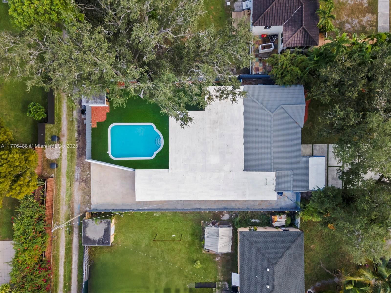 Real estate property located at 31 Carlisle Dr, Miami-dade, Rev Pl Of Country Club Es, Miami Springs, FL