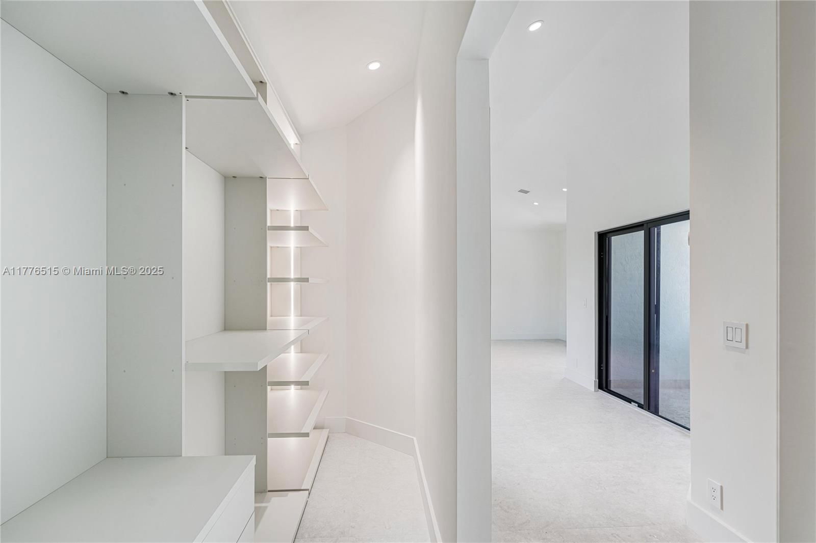 Real estate property located at 3321 16th Pl, Broward, Las Olas By The Sea Ext, Fort Lauderdale, FL