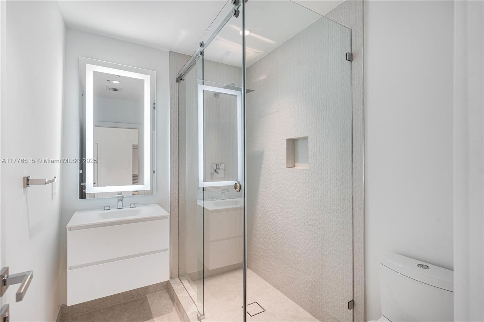 Real estate property located at 3321 16th Pl, Broward, Las Olas By The Sea Ext, Fort Lauderdale, FL