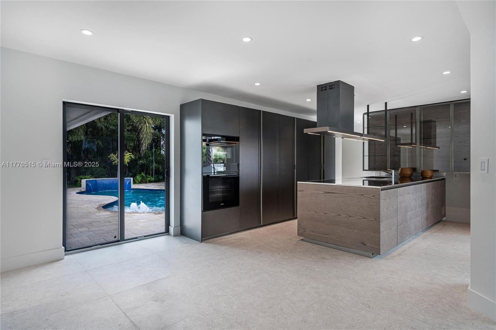 Real estate property located at 3321 16th Pl, Broward, Las Olas By The Sea Ext, Fort Lauderdale, FL