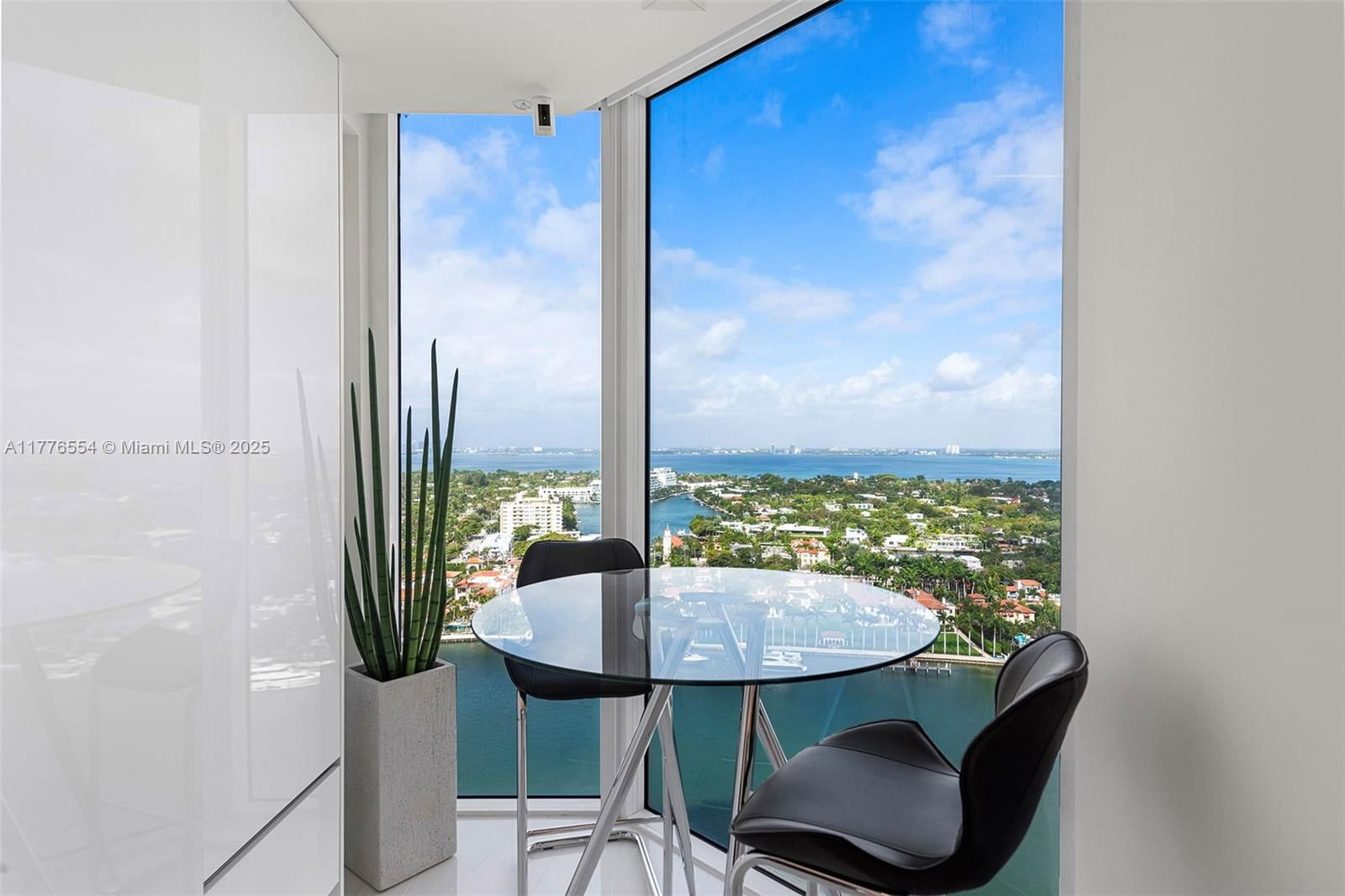 Real estate property located at 4775 Collins Ave #2607, Miami-dade, Green Diamond Condo, Miami Beach, FL